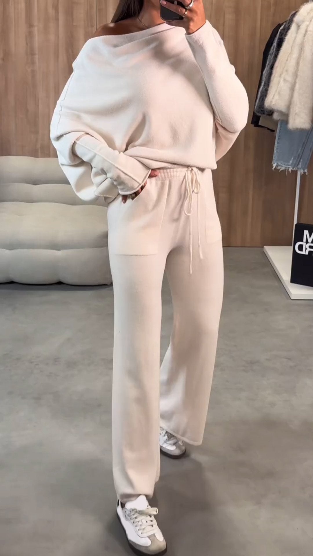 Damski garnitur z długimi rękawami i rękawami nietoperzowymi, z dzianiny o swobodnym kroju