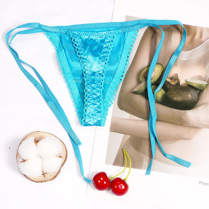 Personalizowane jedwabiste stringi