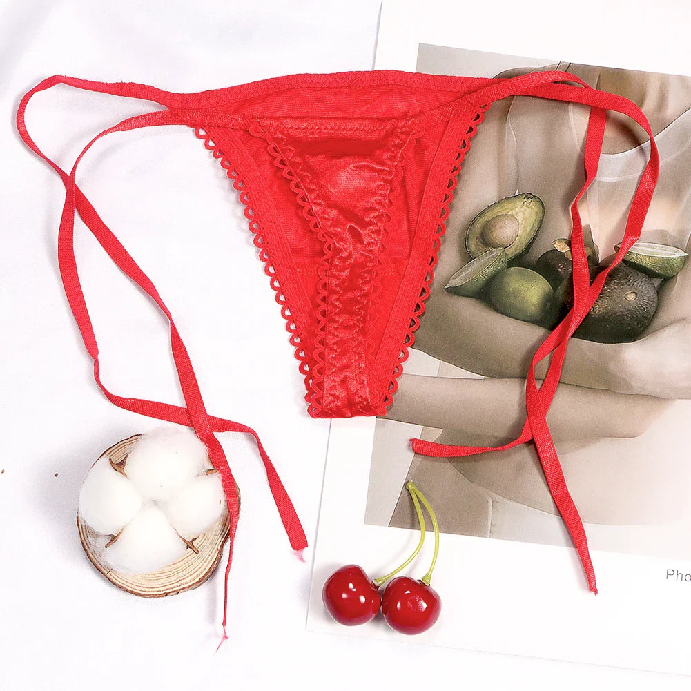 Personalizowane jedwabiste stringi