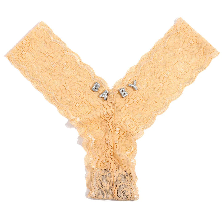 Personalizowane koronkowe stringi