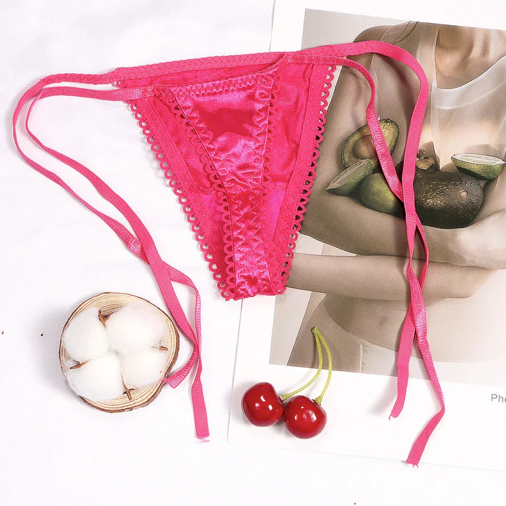 Personalizowane jedwabiste stringi